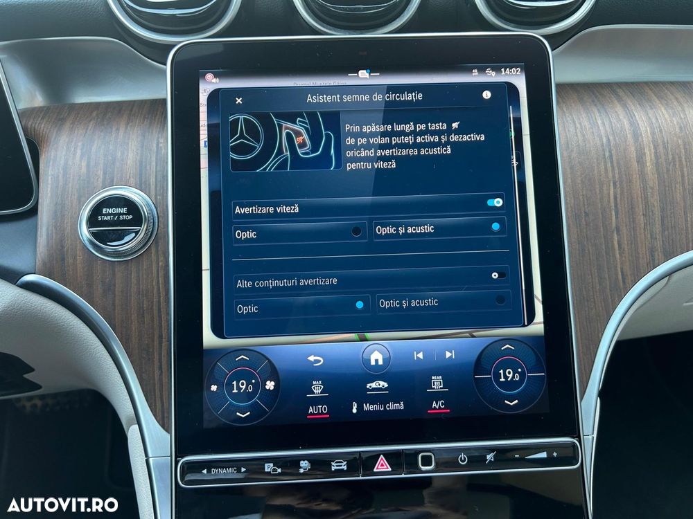 Mercedes-Benz GLC 300 e 4Matic 9G-TRONIC Exclusive - 28