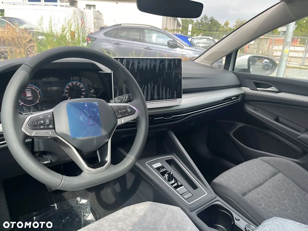 Volkswagen Golf VIII 1.5 eTSI EVO Life DSG - 10