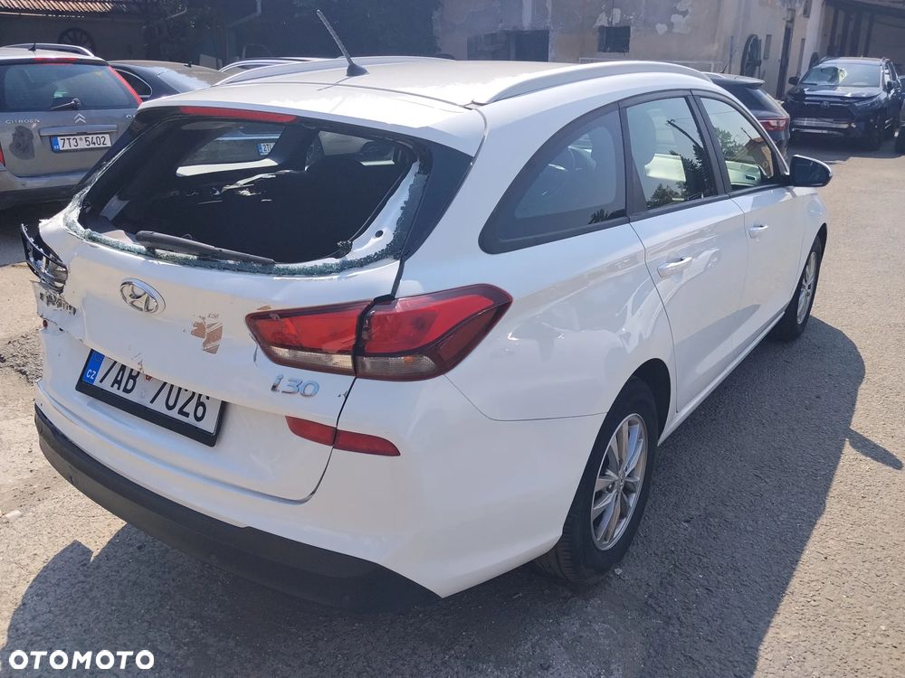 Hyundai i30 1.4 T-GDI Classic + - 4