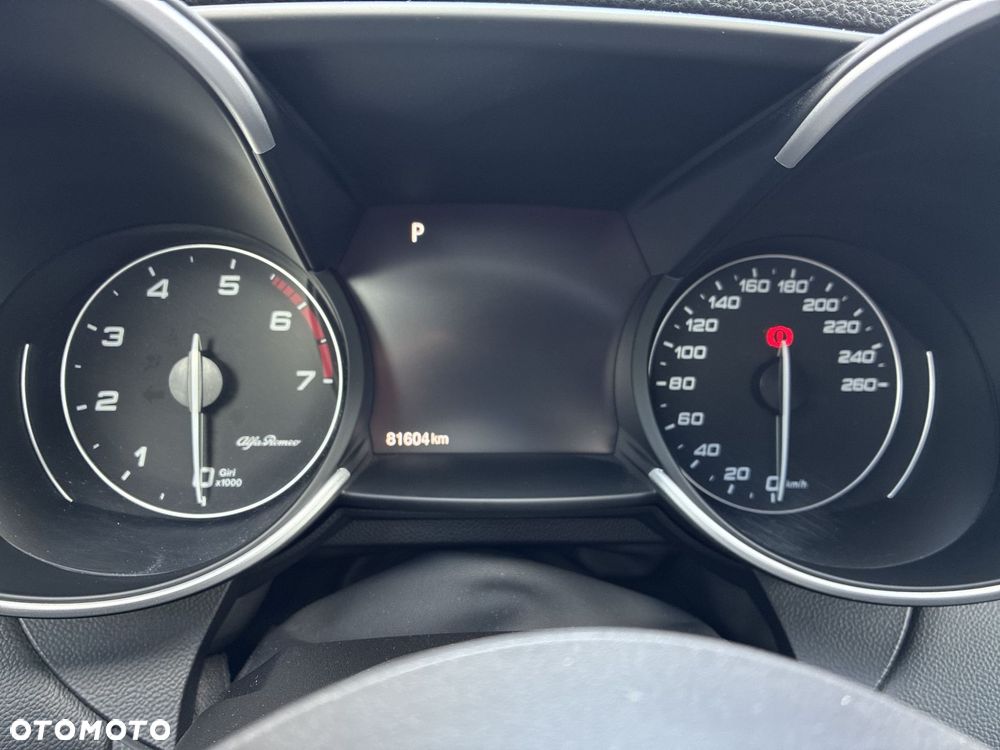 Alfa Romeo Giulia 2.0 Turbo - 18