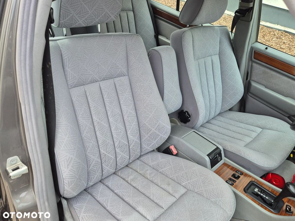 Mercedes-Benz W124 (1984-1993) - 26