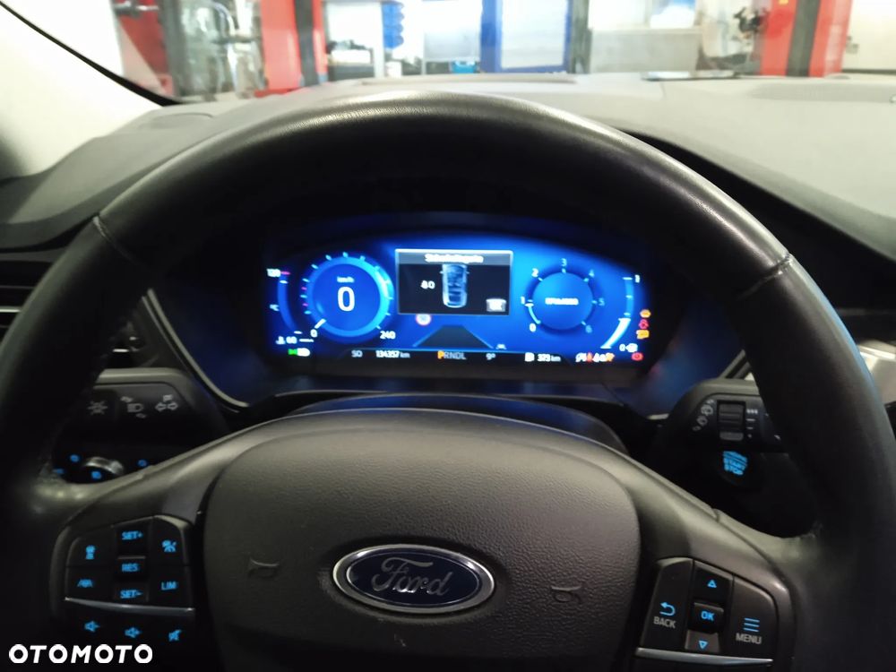 Ford Kuga 2.0 EcoBlue 4x4 TITANIUM X - 24