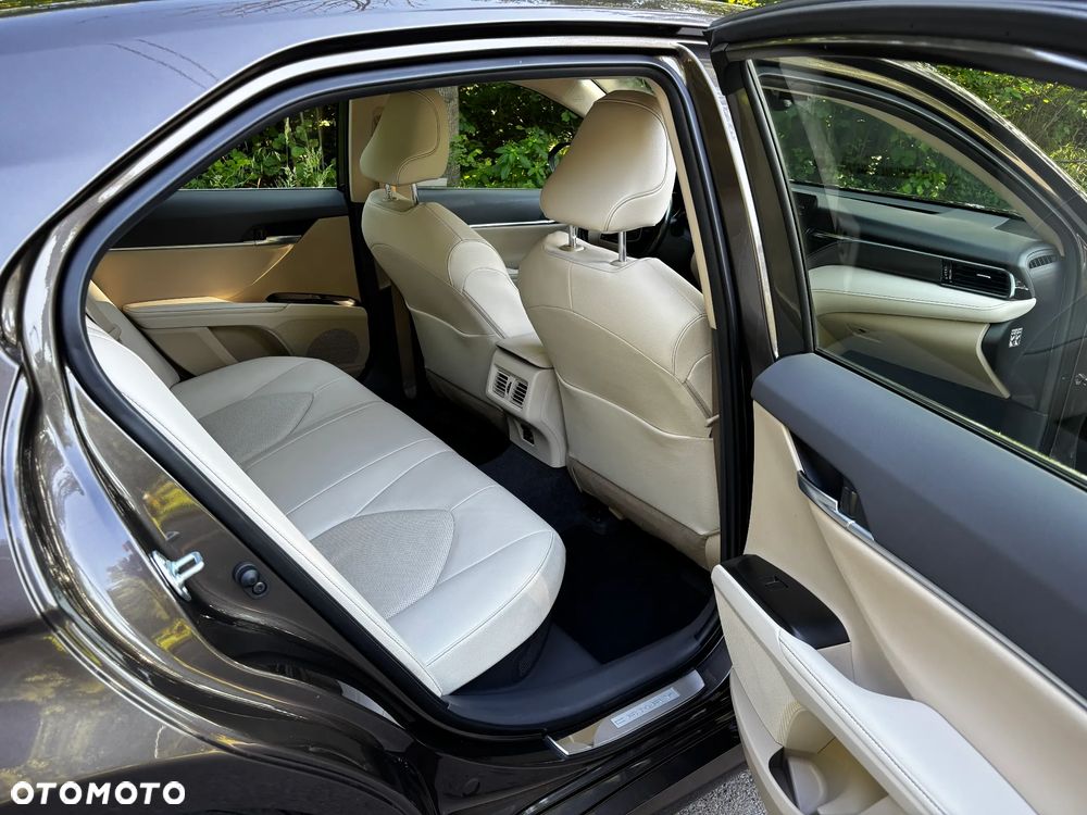 Toyota Camry 2.5 Hybrid Comfort CVT - 7