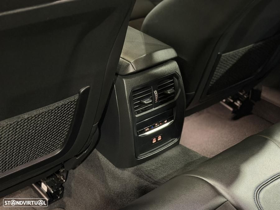BMW 330 e Pack Desportivo M Auto - 24