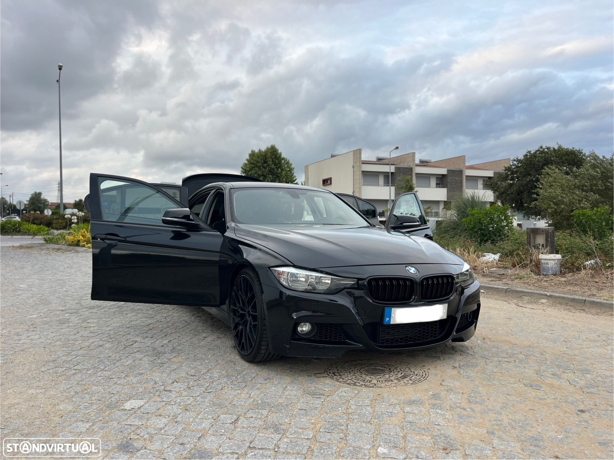 BMW 318 d Sport - 1