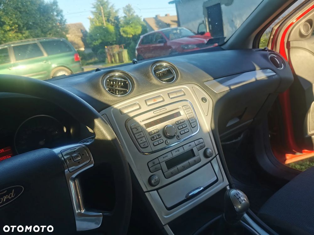 Ford Mondeo 2.0 Ambiente - 5