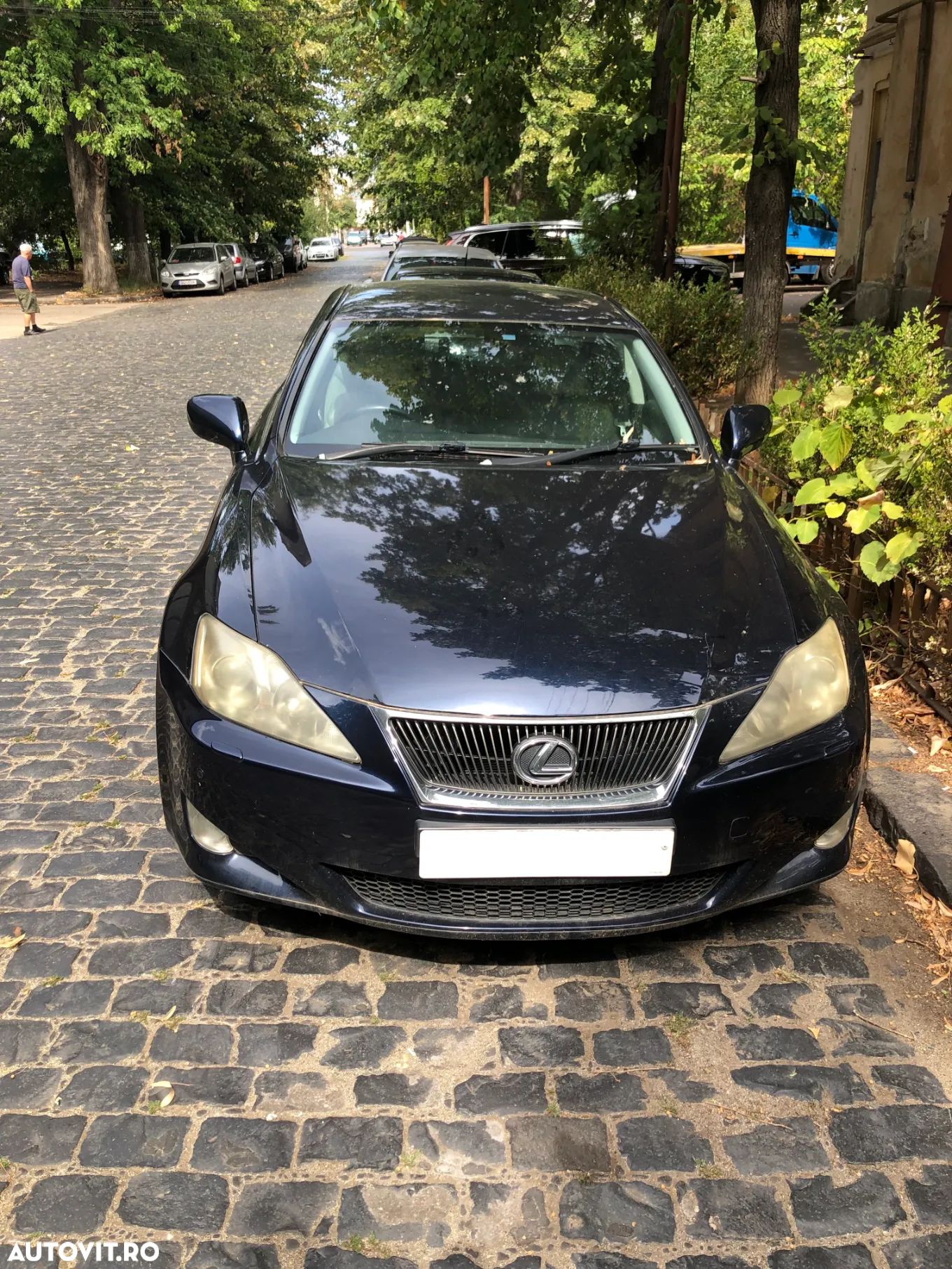 Dezmembrez Lexus IS 220D 2007 - 1