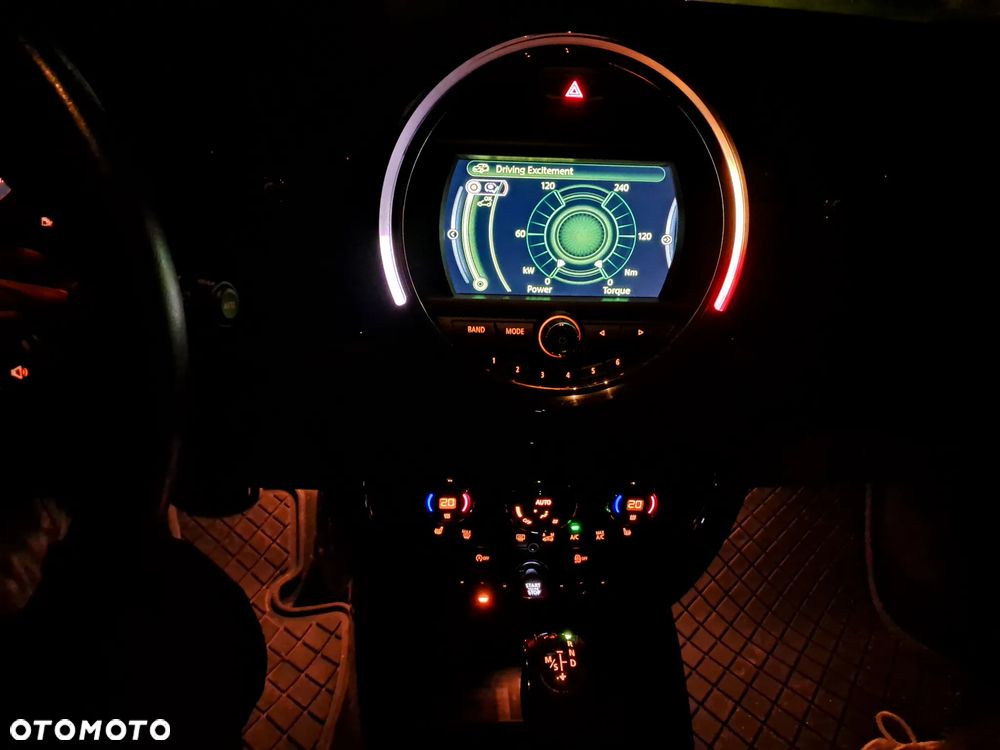 MINI Clubman - 32