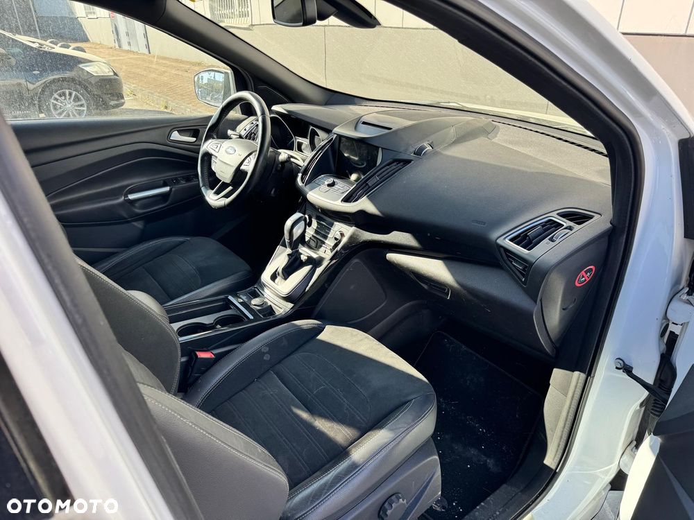 Ford Kuga 2.0 TDCi 4x4 ST-Line - 8