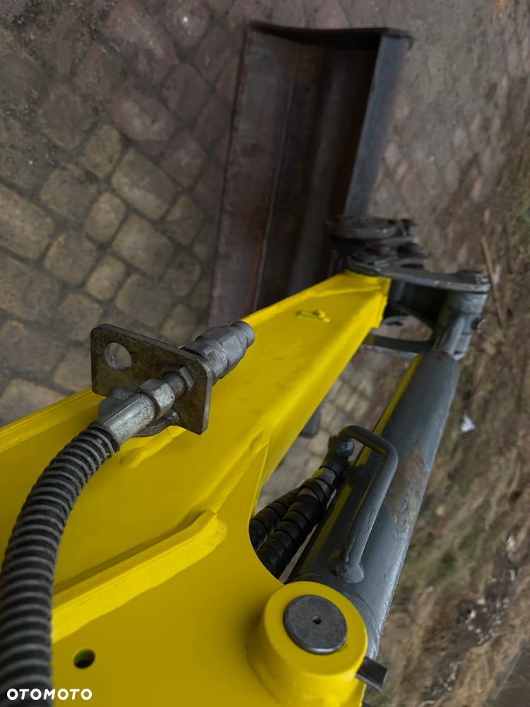 Wacker Neuson ET16 Minikoparka 2 tony. JAK NOWA 2018rok z Gospodarstwa Norweskiego 1190mtg. IGŁA! Rozsuwane hydraulicznie gąsienice. Dodatkowe sekcje Hydrauliczne. Silnik Yanmar 3 cyl. Aktualna DEKRA BMWT. Po serwisach! Ani deka luzów i wycieków. OKAZJA TANIO. Zadbana maszyna. 2 łyżki - 5