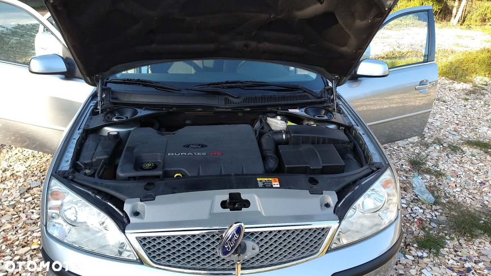 Ford Mondeo 1.8 Ghia - 14