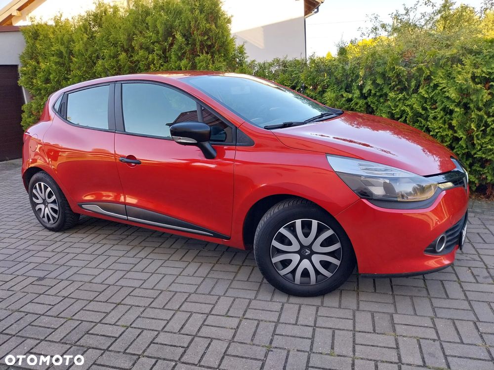 Renault Clio 1.2 16V 75 LIMITED - 23