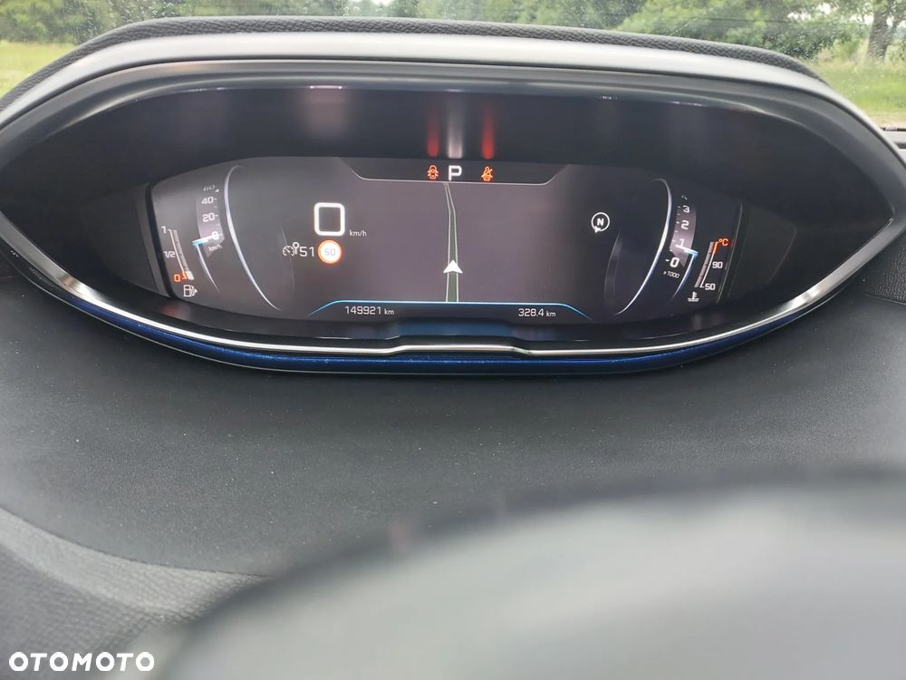 Peugeot 3008 1.5 BlueHDi Allure Pack S&S EAT8 - 19