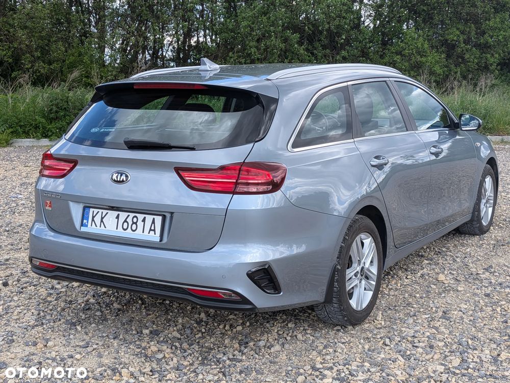 Kia Ceed 1.6 CRDi SCR L Business Line - 11