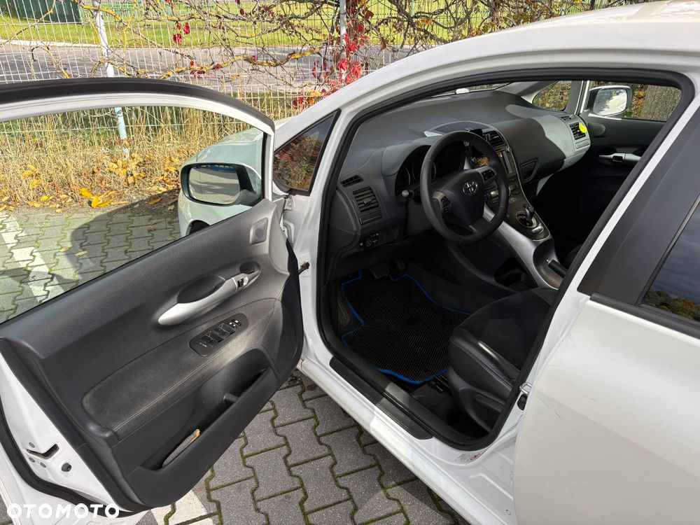 Toyota Auris 1.8 HSD Luna - 7