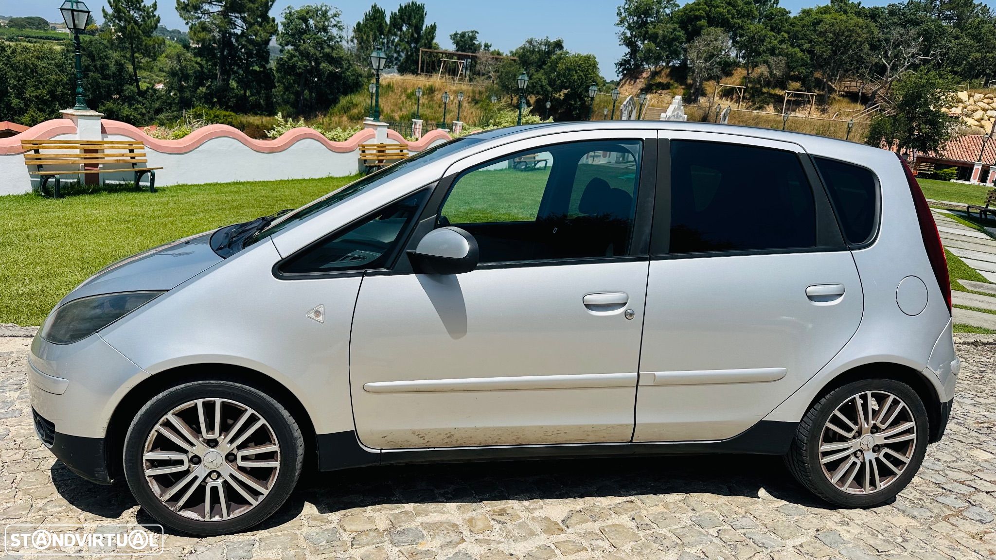 Mitsubishi Colt 1.3 Invite - 1