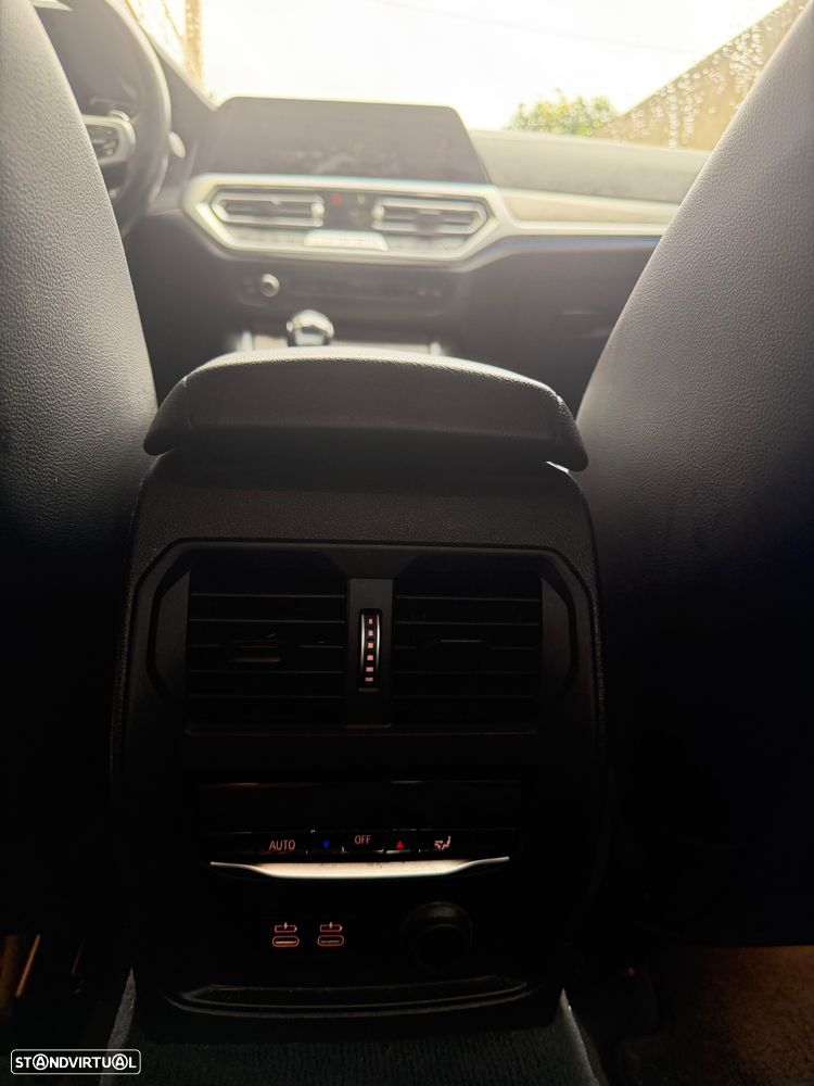 BMW 330 e Pack 50 anos M Auto - 8