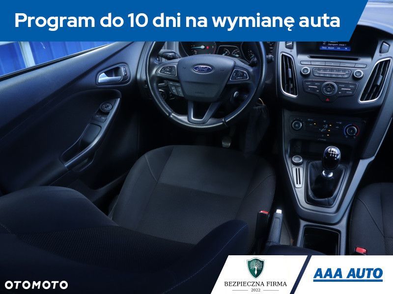 Ford Focus SW - 9