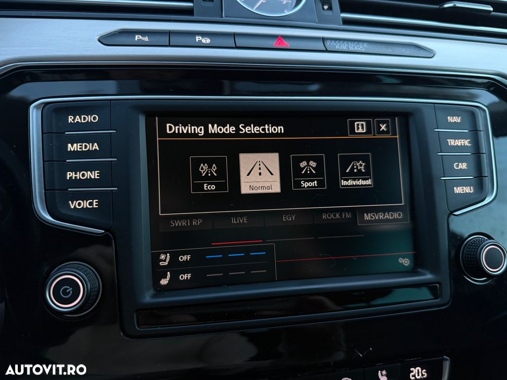 Volkswagen Passat 2.0 TDI Highline - 22