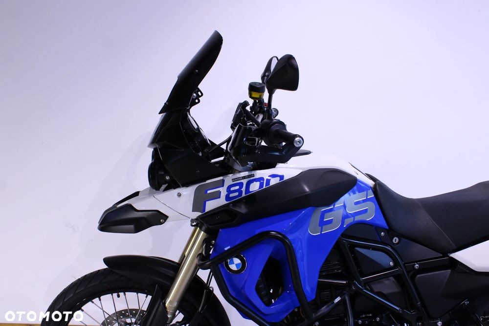BMW F - 15