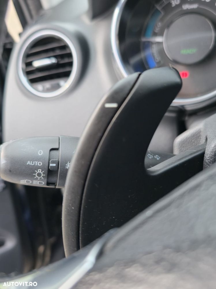 Peugeot 3008 HYbrid4 2.0 HDI FAP BMP - 17