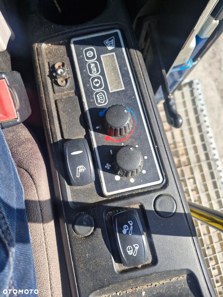 JCB JS145LC - 16