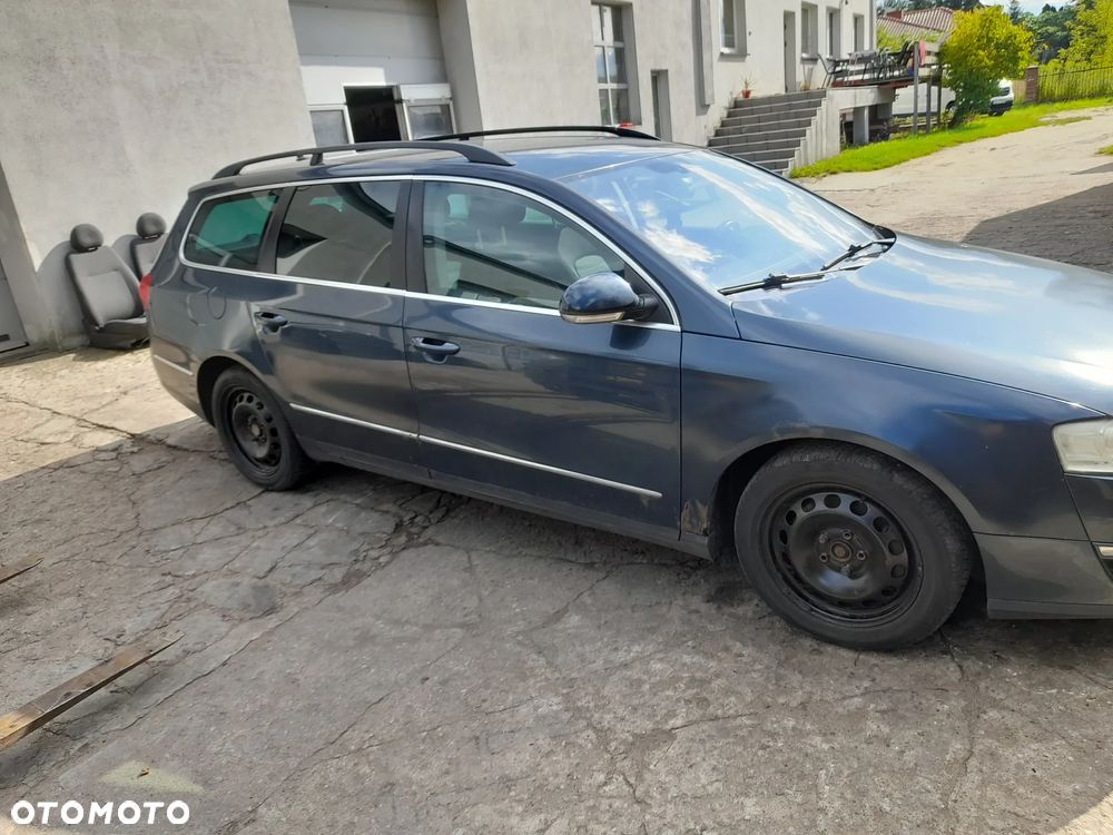 PASSAT B6  lampa tylna prawa kombi - 5