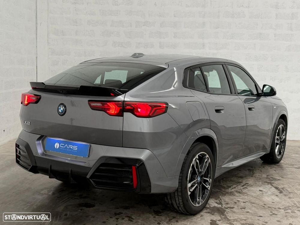 BMW iX2 eDrive20 Pack Desportivo M Pro - 10