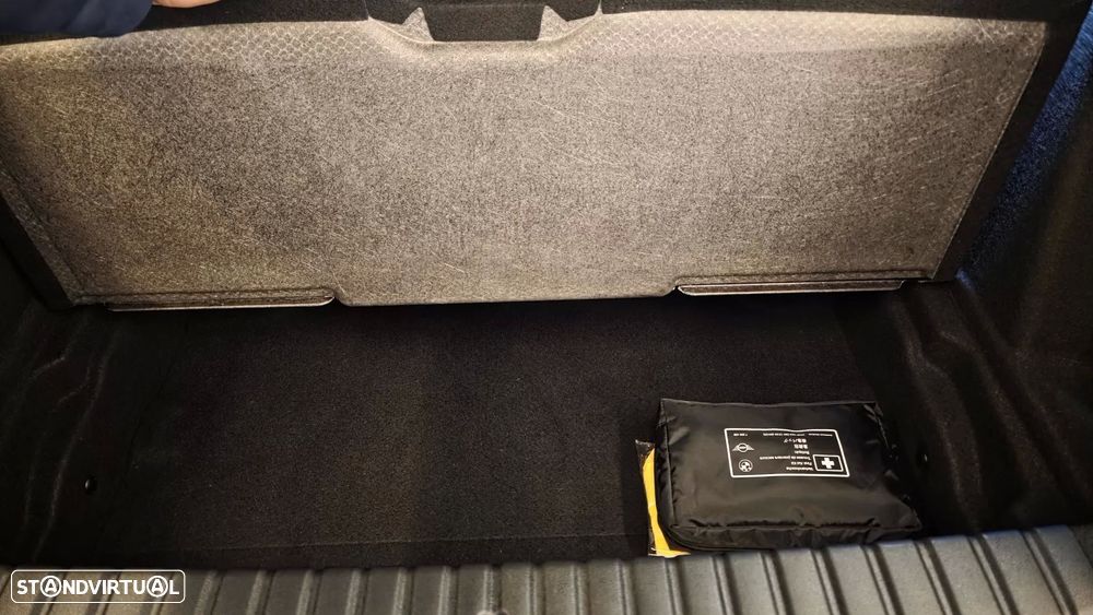 BMW 116 d Pack Desportivo M Auto - 24