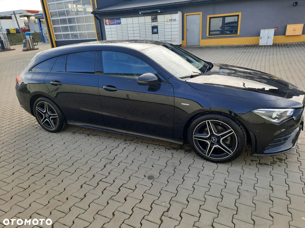 Mercedes-Benz CLA 180 7G-DCT Special Edition - 1