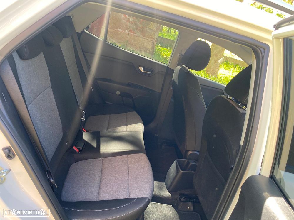 Kia Stonic 1.2 MPi Vibe - 16