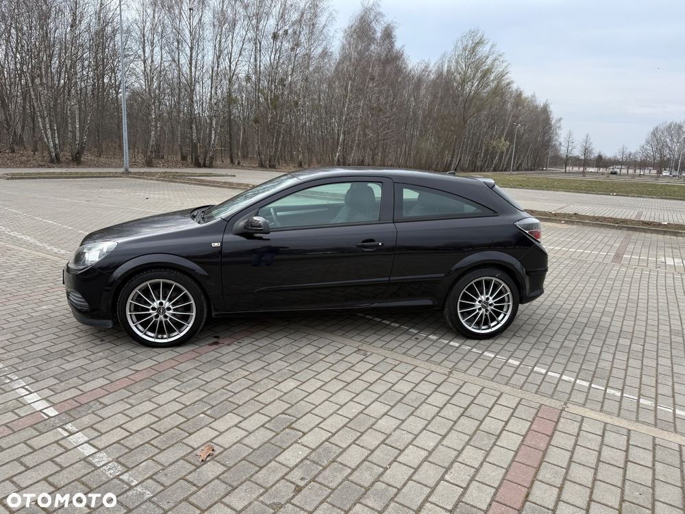 Opel Astra 1.9 CDTI DPF NAVI - 2