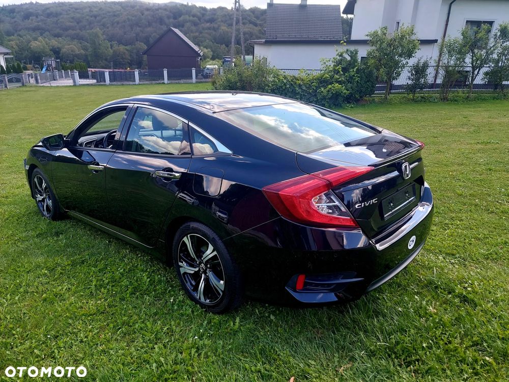 Honda Civic 1.5 i-VTEC Turbo CVT Executive - 2