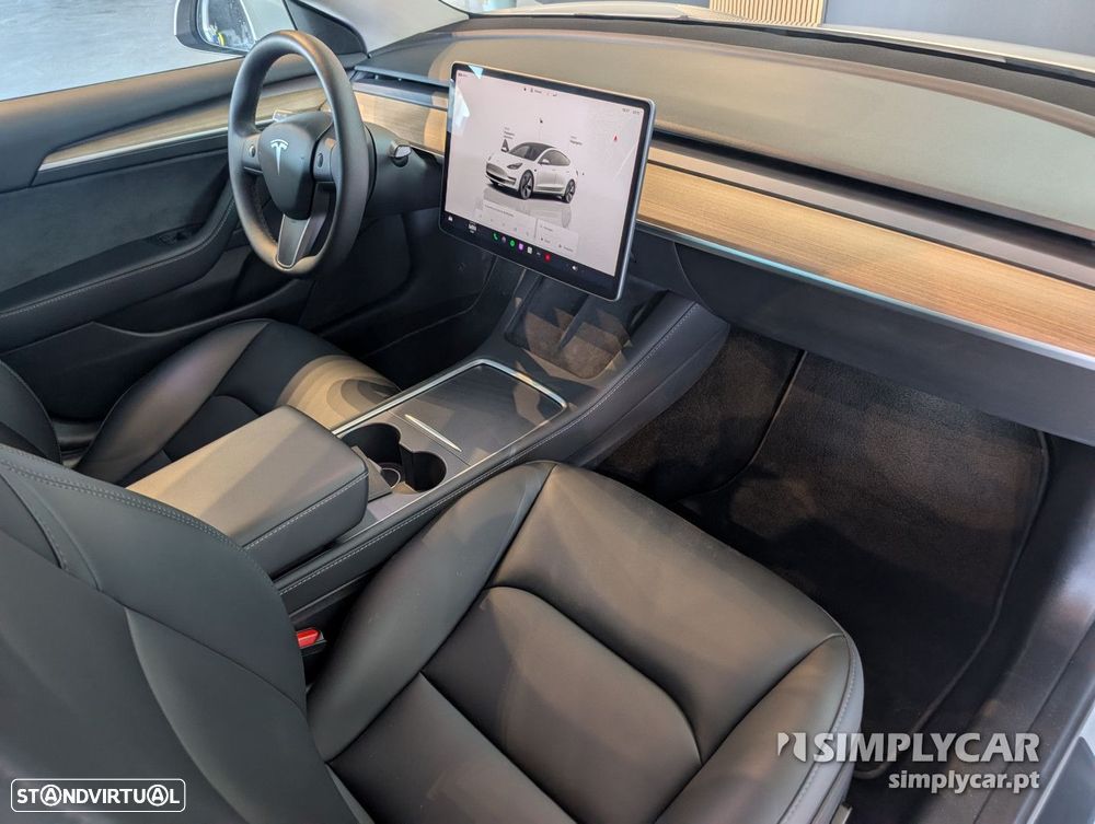 Tesla Model 3 - 5
