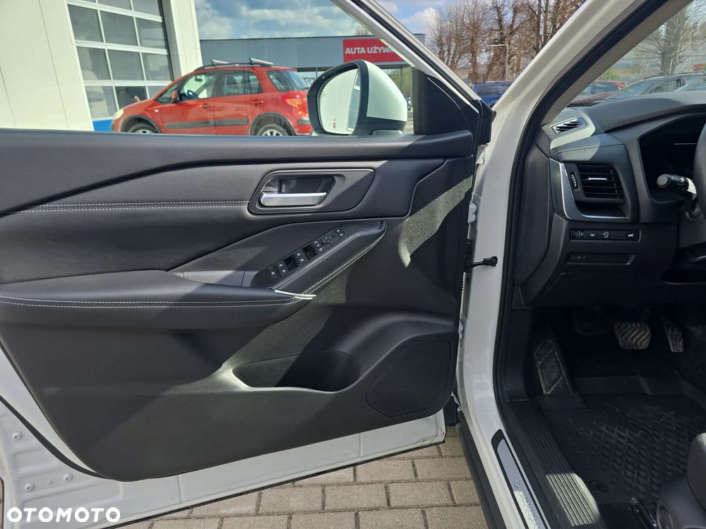 Nissan Qashqai 1.3 DIG-T N-Connecta DCT - 11