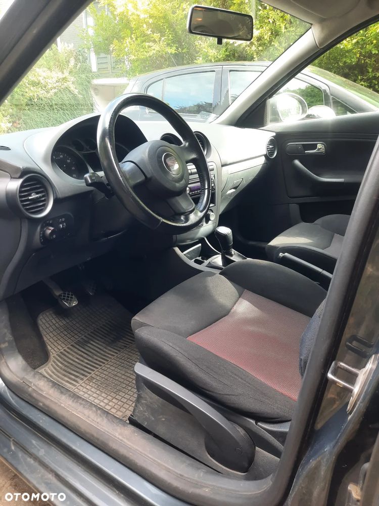 Seat Ibiza 1.4 16V Sport - 12
