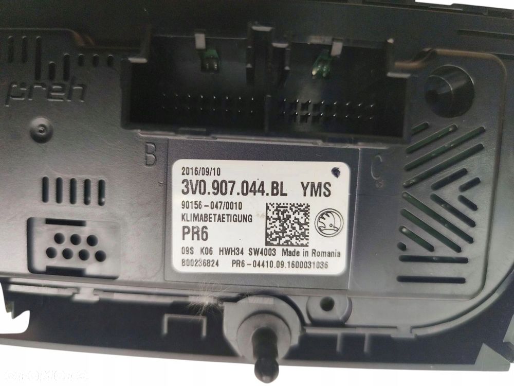 PANEL KLIMATYZACJI SKODA SUPERB III (2015-2019) 2.0 TDI 150KM 3V0907044BL - 3