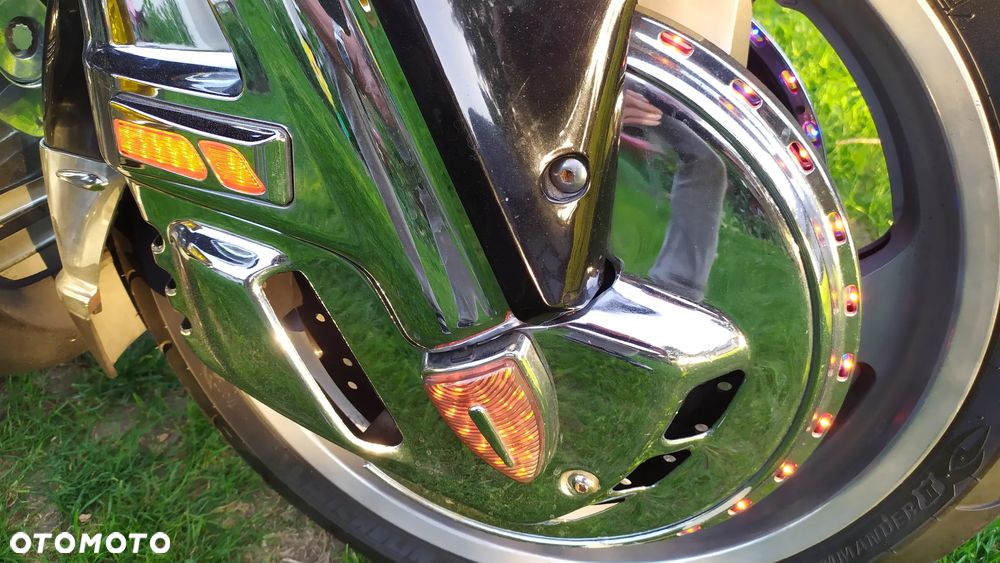 Honda GL - 28