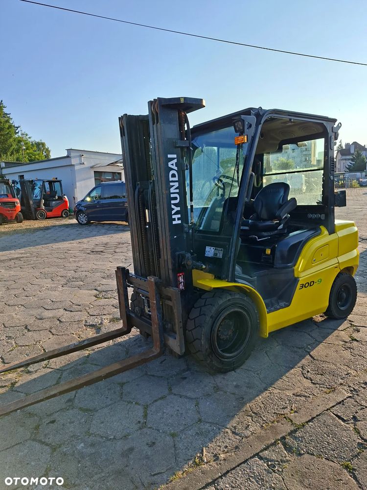 Hyundai 30D-9 - 4