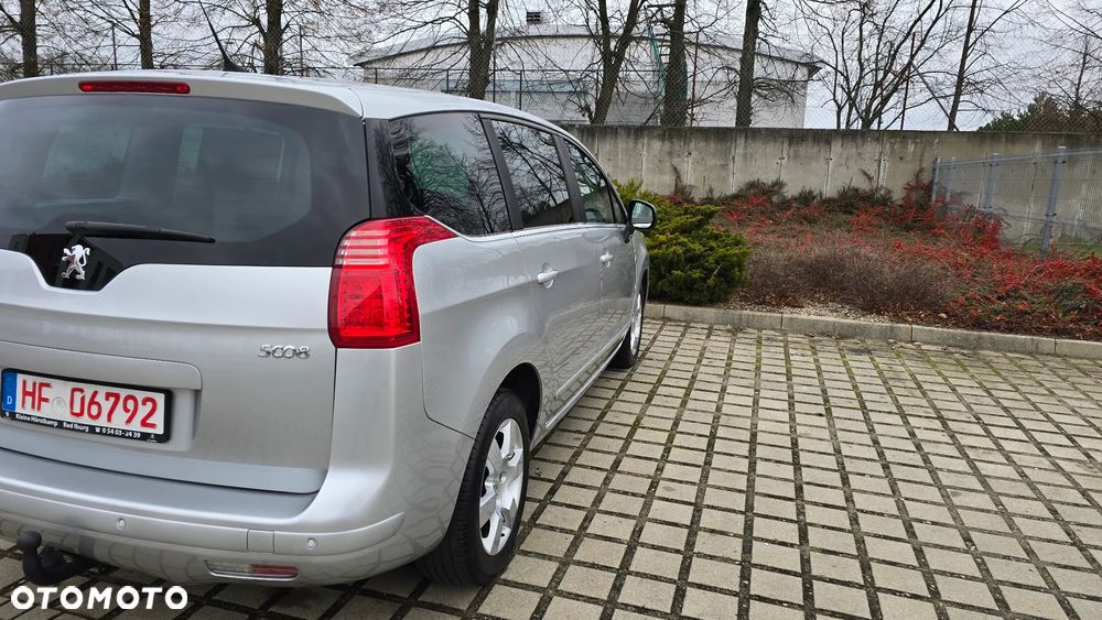 Peugeot 5008 - 36
