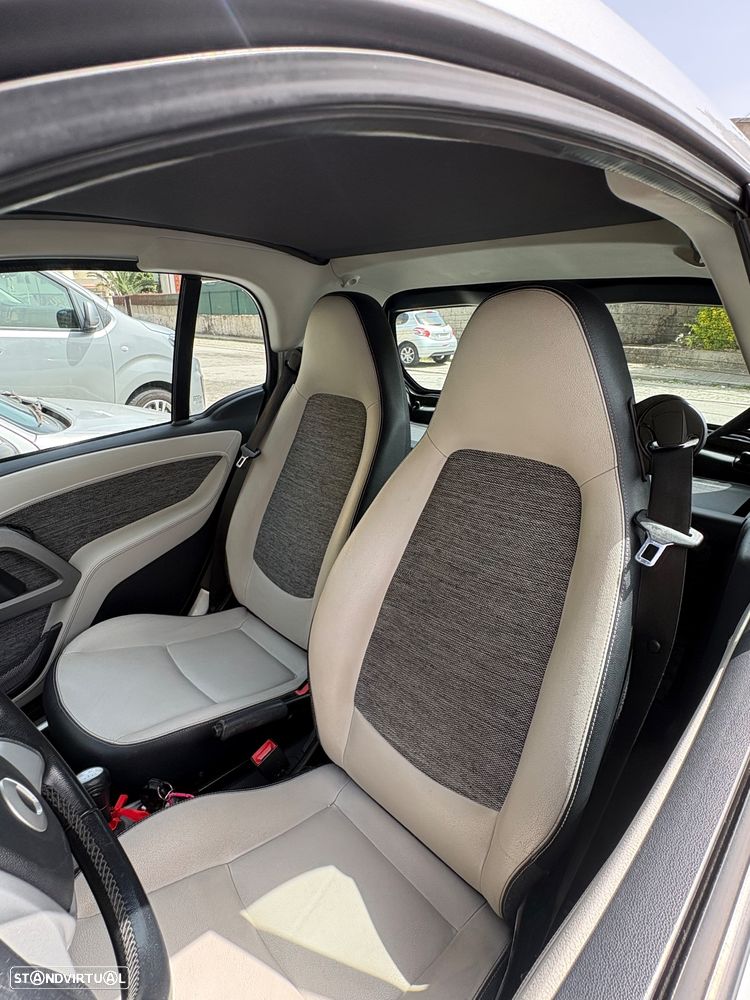 Smart ForTwo Coupé 0.8 cdi Passion 54 Softouch - 8