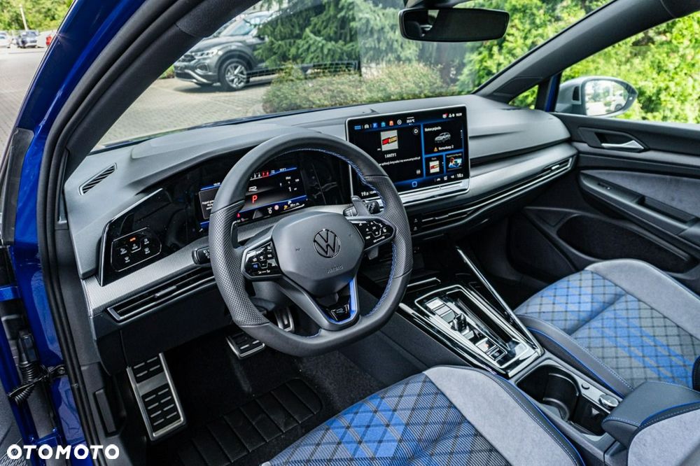 Volkswagen Golf - 17