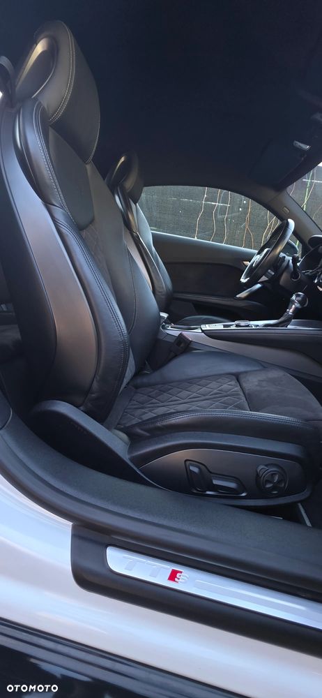 Audi TT S Coupé - 23