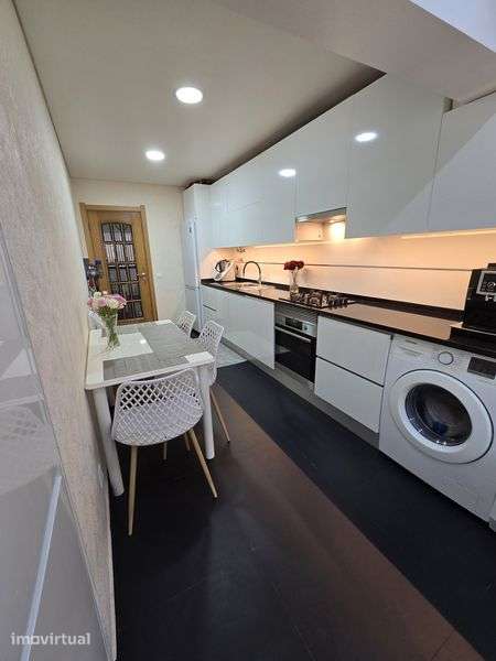 Apartamento T2 renovado - Grande imagem: 3/11