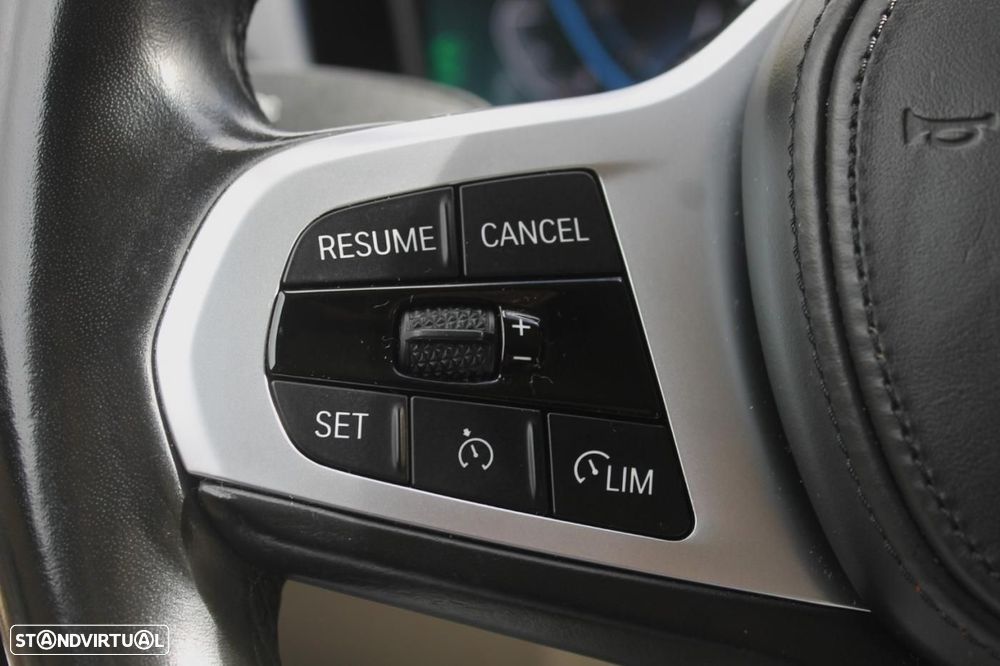 BMW 320 e Line Sport Auto - 39