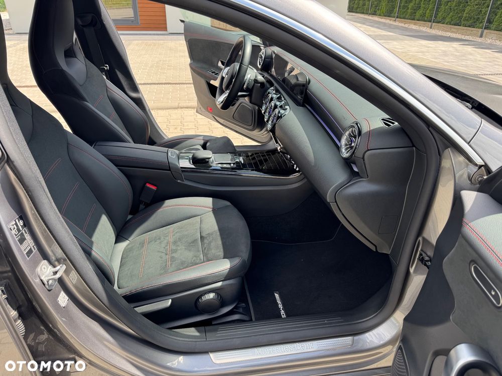 Mercedes-Benz CLA 200 mHEV AMG Line 7G-DCT - 17