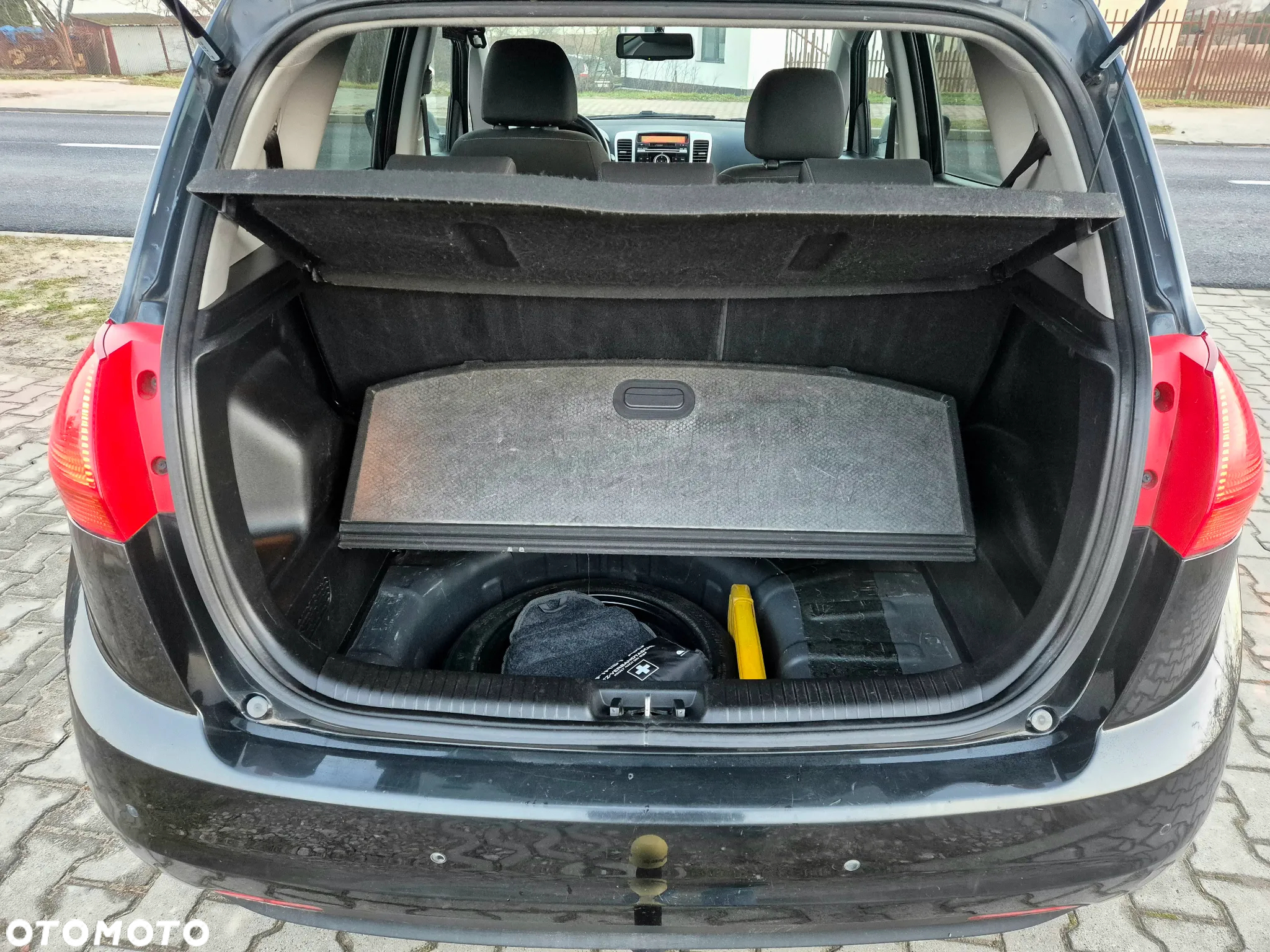 Kia Venga 1.6 Business Line - 9