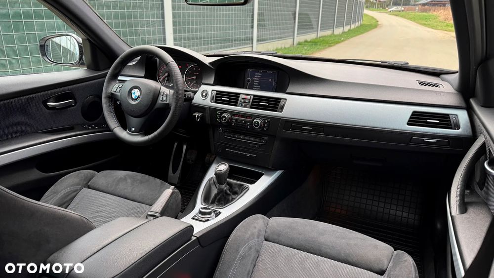 BMW Seria 3 318i Edition Sport - 12