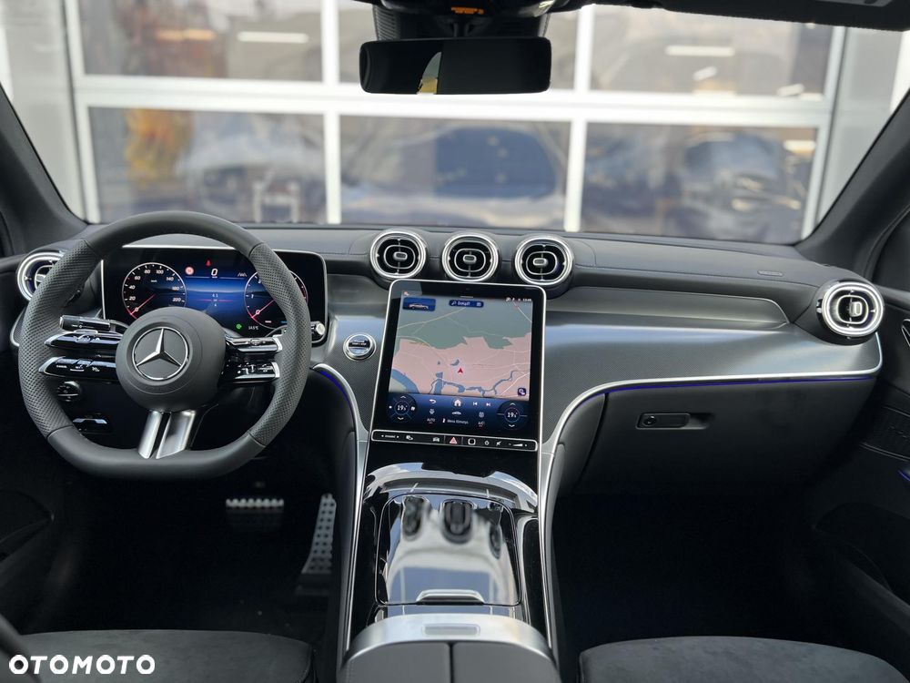 Mercedes-Benz GLC 200 d 4Matic 9G-TRONIC AMG Line Advanced - 13