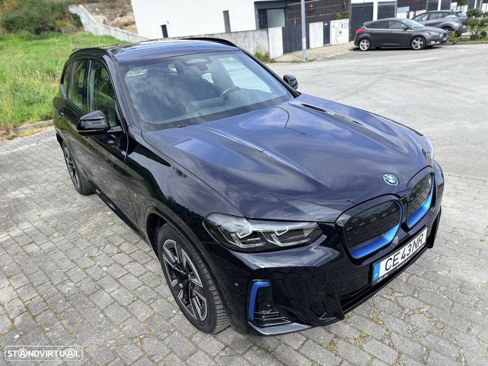 BMW iX3 M Sport Impressive - 13